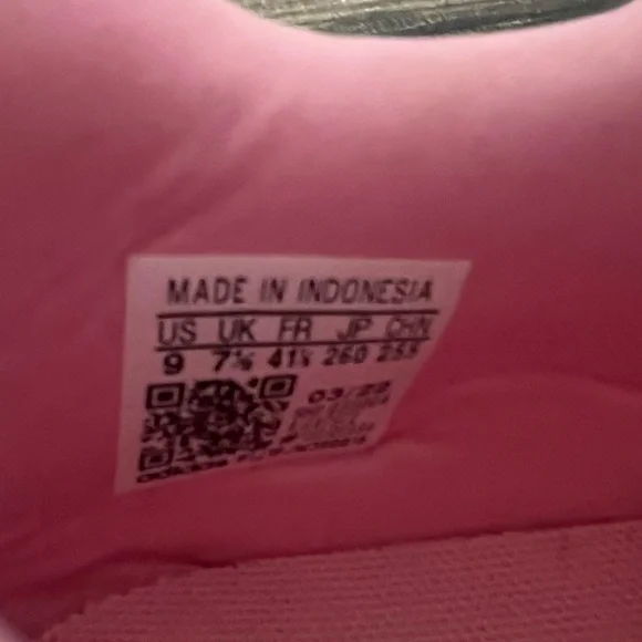ADIDAS Swift Run 22 Women size
9 Sneaker PINK Sneaker
Lightweight Summer - Picture 9 of 11